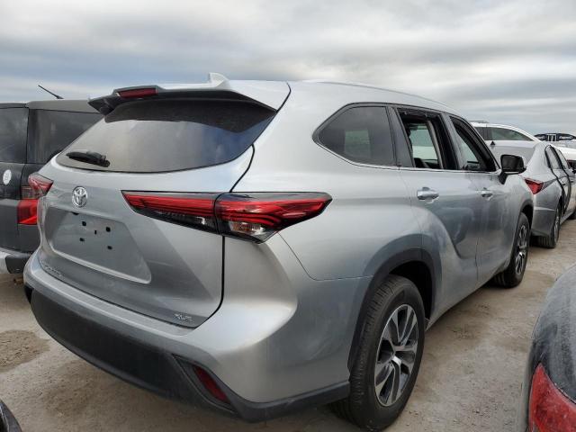 Photo 4 from auction – 2022 TOYOTA HIGHLANDER with VIN 5TDGZRAH8NS541119