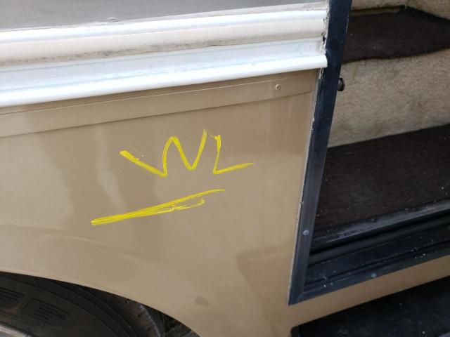 Photo 9 from auction – 2001 MONA MOTORHOME with VIN 1RF12061711015047