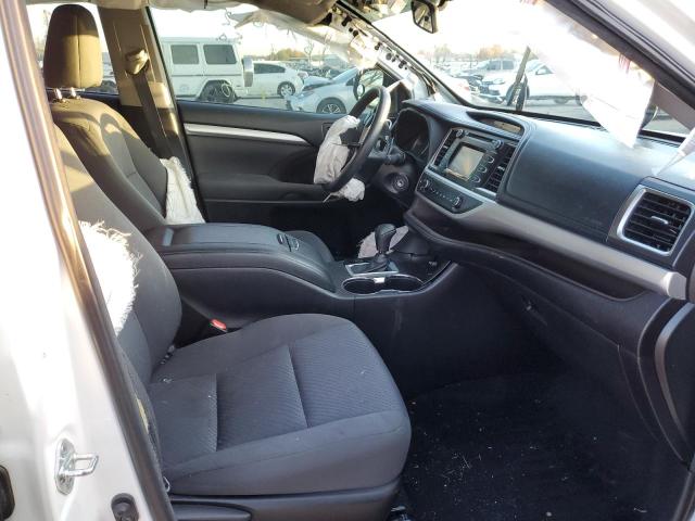 Photo 5 from auction – 2016 TOYOTA HIGHLANDER with VIN 5TDBKRFH9GS284837