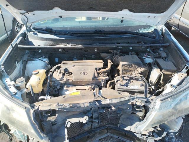 Photo 7 from auction – 2015 TOYOTA RAV4 XLE with VIN JTMRFREV1FD113181