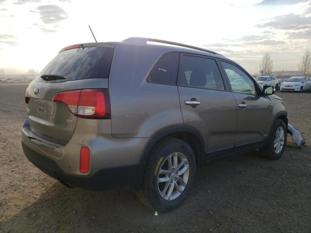 Photo 4 from auction – 2014 KIA SORENTO LX with VIN 5XYKTDA72EG452990