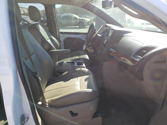 Photo 5 from auction – 2014 CHRYSLER TOWN & COU with VIN 2C4RC1CG0ER378054