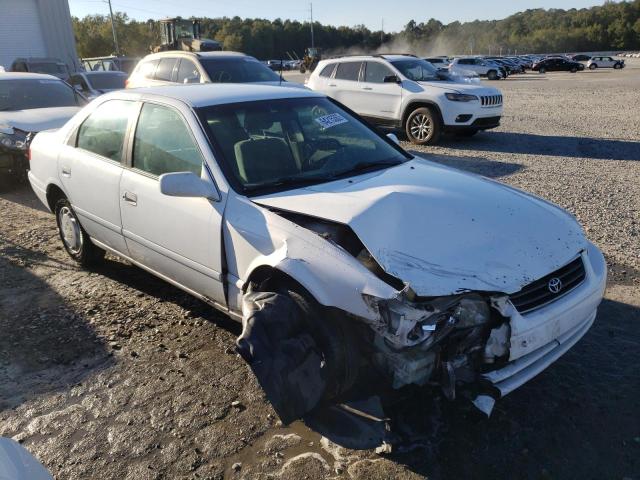 TOYOTA CAMRY CE 2000 with VIN 4T1BG22K4YU756011 - Photo from auction
