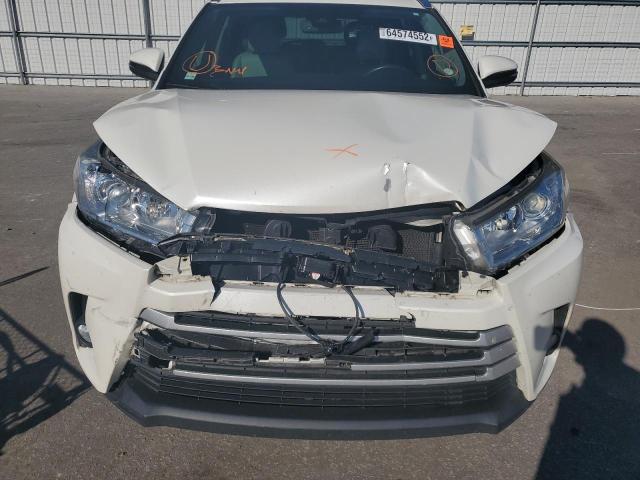 Photo 9 from auction – 2018 TOYOTA HIGHLANDER with VIN 5TDKZRFH8JS528917