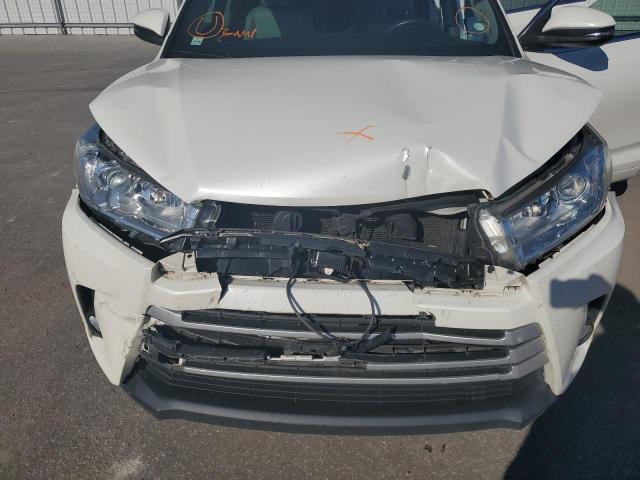Photo 7 from auction – 2018 TOYOTA HIGHLANDER with VIN 5TDKZRFH8JS528917