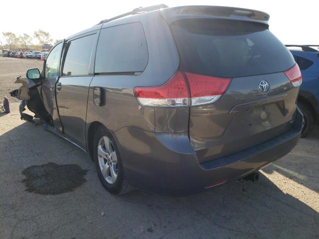 Photo 3 from auction – 2013 TOYOTA SIENNA LE with VIN 5TDKK3DC1DS376752