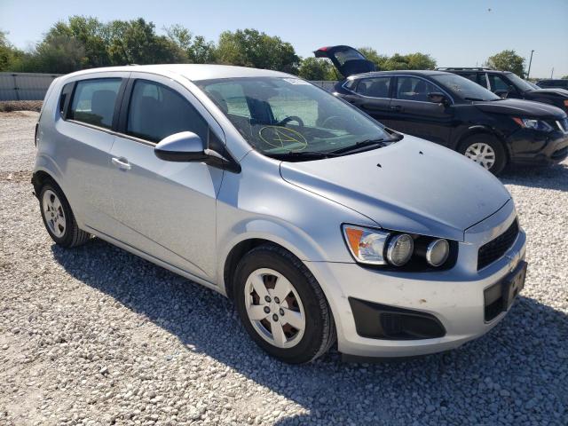 CHEVROLET SONIC LS 2015 مع رقم تعريف المركبة 1G1JA6SH4F4199569 - صورة من المزاد