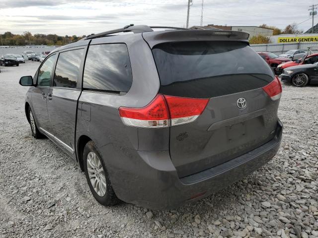 Photo 3 from auction – 2012 TOYOTA SIENNA XLE with VIN 5TDYK3DC3CS191286