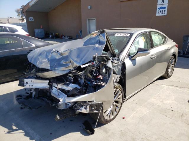 Photo 2 from auction – 2019 LEXUS ES 300H with VIN JTHB21B16K2041172