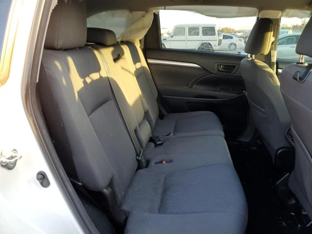 Photo 6 from auction – 2016 TOYOTA HIGHLANDER with VIN 5TDBKRFH9GS284837
