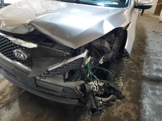 Photo 9 from auction – 2016 KIA SORENTO LX with VIN 5XYPGDA32GG090332