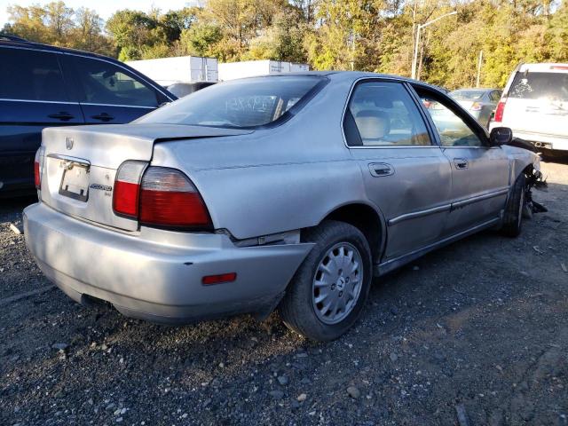 Photo 4 from auction – 1996 HONDA ACCORD EX with VIN 1HGCD5652TA189106