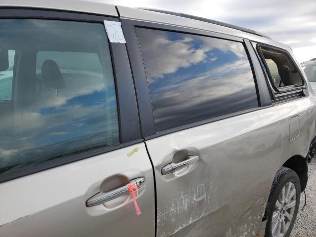 Photo 9 from auction – 2016 TOYOTA SIENNA XLE with VIN 5TDYK3DC5GS760709