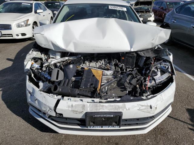 Photo 9 from auction – 2017 VOLKSWAGEN JETTA S with VIN 3VW2B7AJ3HM210889
