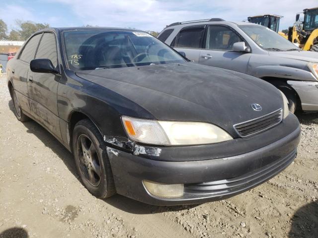 LEXUS ES 300 1998 with VIN JT8BF28G5W5018394 - Photo from auction