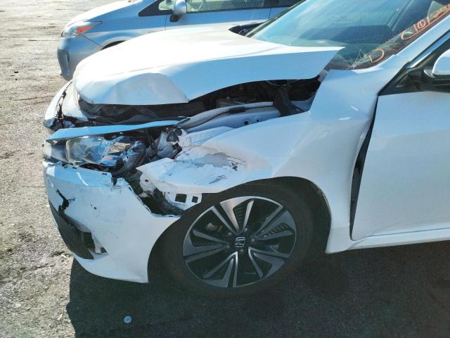 Photo 9 from auction – 2016 HONDA CIVIC EXL with VIN 19XFC1F73GE209603
