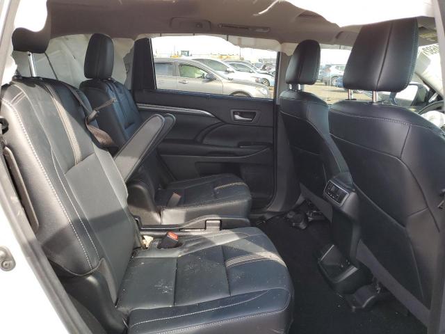 Photo 6 from auction – 2018 TOYOTA HIGHLANDER with VIN 5TDJZRFH6JS547638
