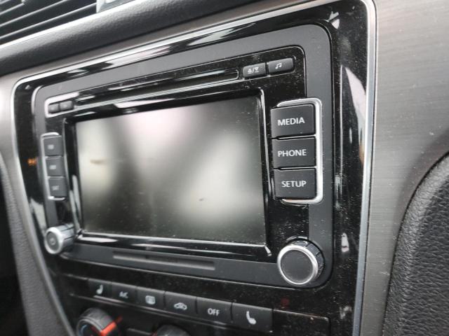 Photo 9 from auction – 2015 VOLKSWAGEN PASSAT SE with VIN 1VWBS7A36FC023940