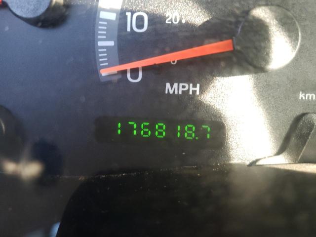 Photo 8 from auction – 2002 FORD F150 with VIN 1FTRX18L32NB04768