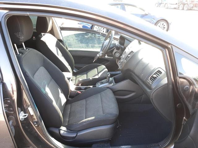 Photo 5 from auction – 2017 KIA FORTE LX with VIN 3KPFK4A71HE100487