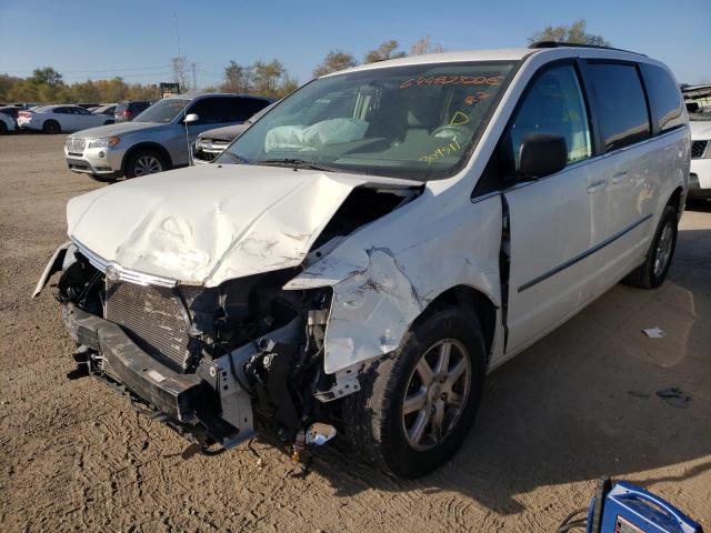 Photo 2 from auction – 2010 CHRYSLER TOWN & COU with VIN 2A4RR5D13AR309511
