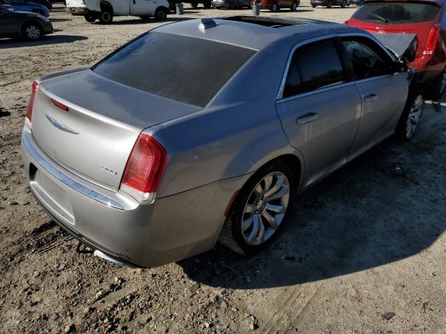 Photo 4 from auction – 2018 CHRYSLER 300 with VIN 2C3CCAAG8JH253638