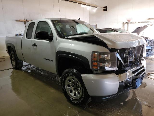 CHEVROLET SILVERADO 2011 with VIN 1GCRKREA1BZ305917 - Photo from auction