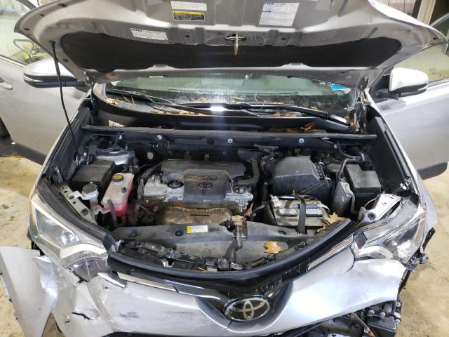 Photo 7 from auction – 2017 TOYOTA RAV4 XLE with VIN 2T3RFREV1HW544142
