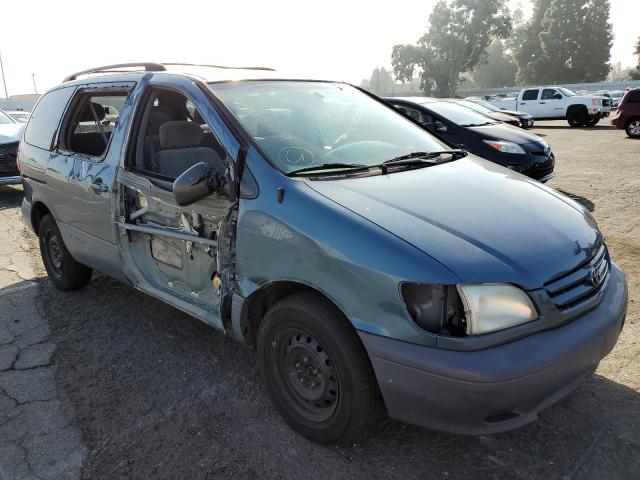 TOYOTA SIENNA CE 2002 with VIN 4T3ZF19C22U487208 - Photo from auction