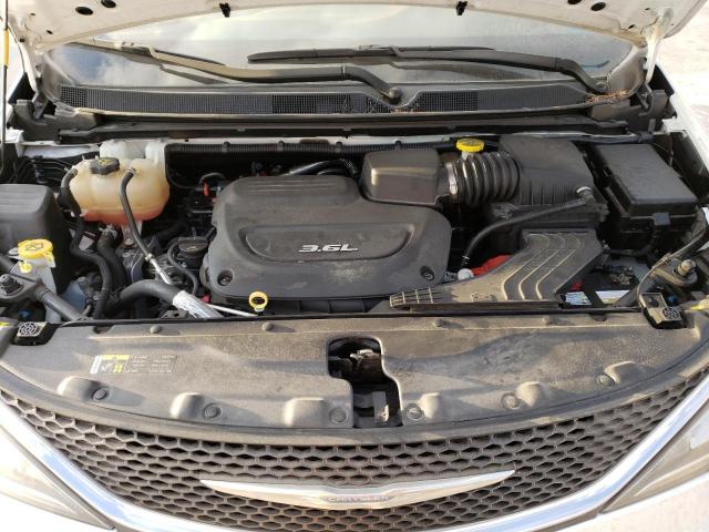 Photo 7 from auction – 2017 CHRYSLER PACIFICA L with VIN 2C4RC1GG5HR659653