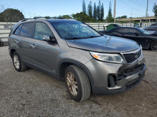 KIA SORENTO LX 2015 with VIN 5XYKTDA67FG567769 - Photo from auction