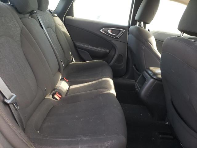 Photo 6 from auction – 2016 CHRYSLER 200 LIMITE with VIN 1C3CCCAB6GN102653