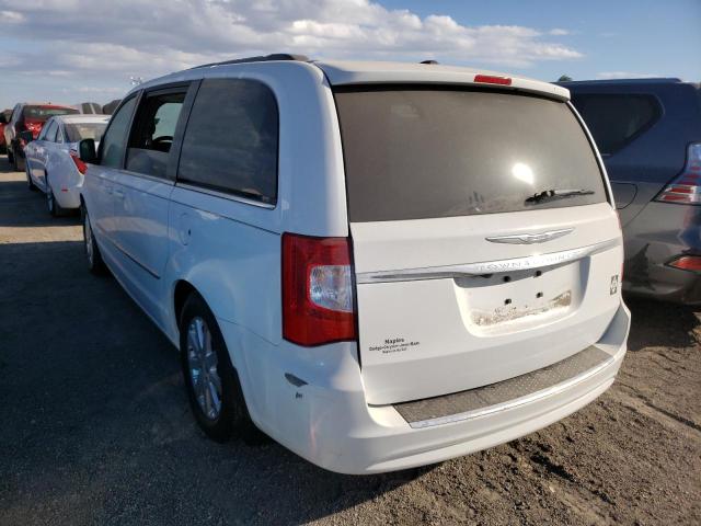Photo 3 from auction – 2016 CHRYSLER TOWN & COU with VIN 2C4RC1BG8GR222414