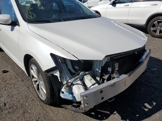Photo 9 from auction – 2018 ACURA ILX BASE W with VIN 19UDE2F32JA009442