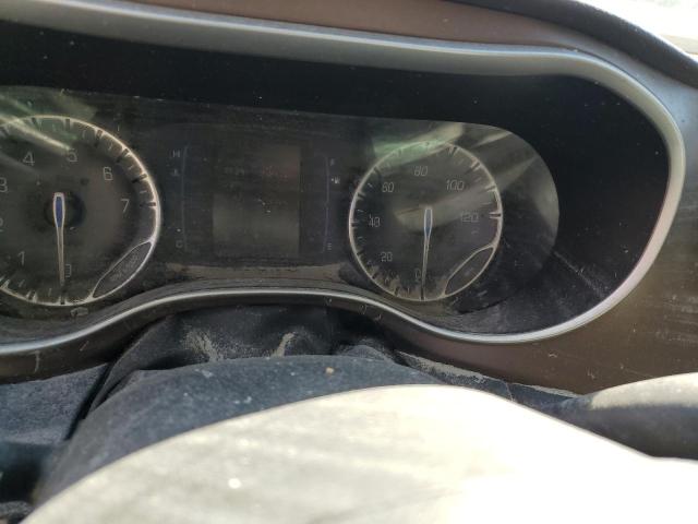 Photo 8 from auction – 2018 CHRYSLER PACIFICA T with VIN 2C4RC1BG3JR154739
