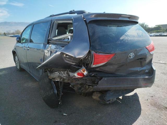 Photo 3 from auction – 2012 TOYOTA SIENNA XLE with VIN 5TDDK3DC3CS032492