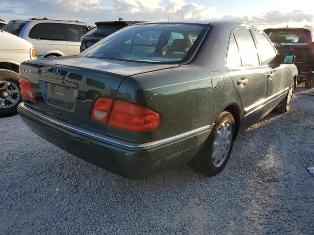 Photo 4 from auction – 1998 MERCEDES-BENZ E 320 with VIN WDBJF65F0WA595212