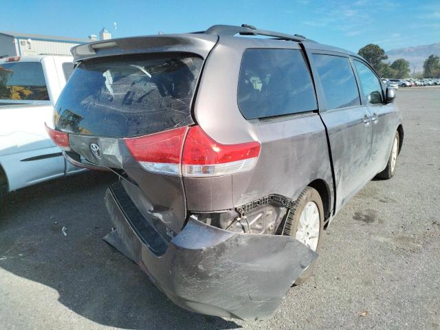 Photo 4 from auction – 2012 TOYOTA SIENNA XLE with VIN 5TDDK3DC3CS032492