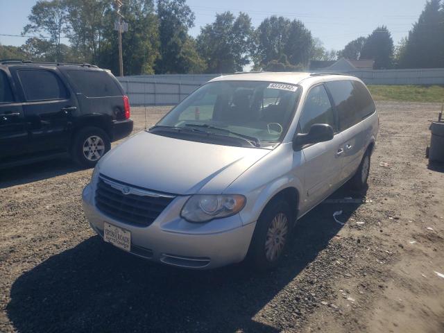 Photo 2 from auction – 2005 CHRYSLER TOWN & COU with VIN 2C4GP44RX5R375580