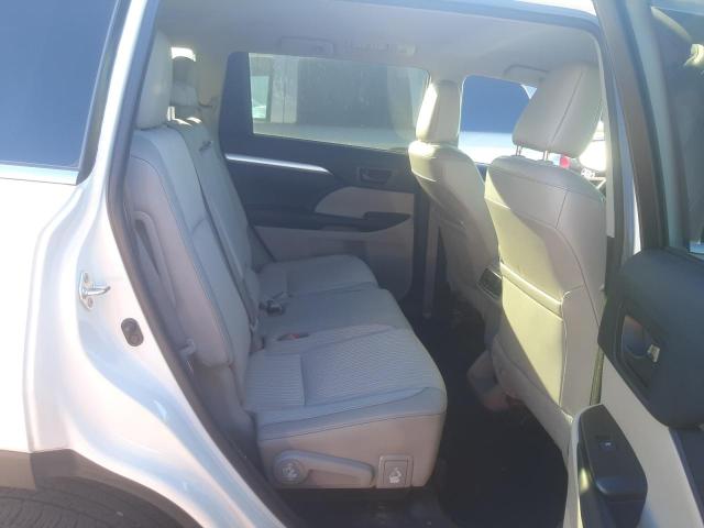 Photo 6 from auction – 2017 TOYOTA HIGHLANDER with VIN 5TDBZRFH7HS461480
