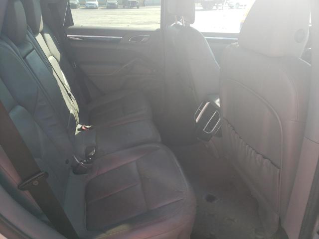Photo 6 from auction – 2011 PORSCHE CAYENNE with VIN WP1AA2A28BLA02768