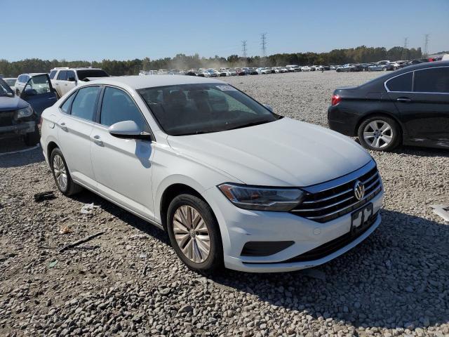Photo 4 from auction – 2019 VOLKSWAGEN JETTA S with VIN 3VWCB7BU7KM130337