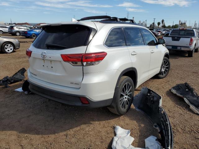 Photo 4 from auction – 2018 TOYOTA HIGHLANDER with VIN 5TDJZRFH6JS547638