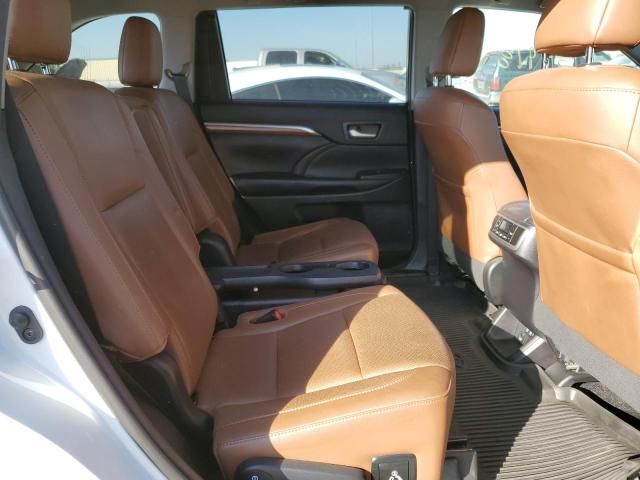 Photo 6 from auction – 2019 TOYOTA HIGHLANDER with VIN 5TDDGRFH1KS069391