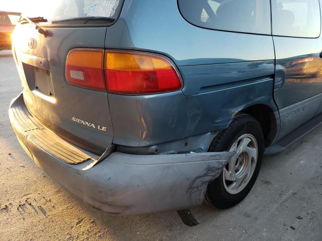 Photo 9 from auction – 2000 TOYOTA SIENNA LE with VIN 4T3ZF13C8YU296328