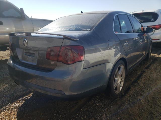 Photo 4 from auction – 2007 VOLKSWAGEN JETTA WOLF with VIN 3VWEG71K17M079564