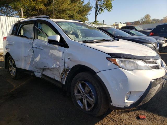 Photo 9 from auction – 2015 TOYOTA RAV4 XLE with VIN JTMRFREV4FJ034072