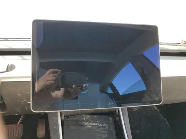 Photo 8 from auction – 2018 TESLA MODEL 3 with VIN 5YJ3E1EAXJF178037