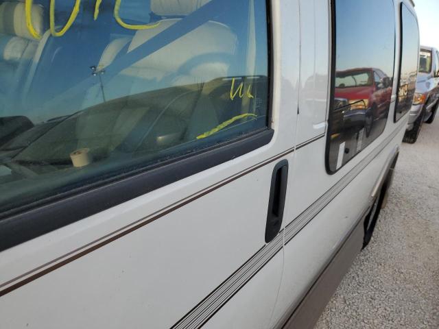 Photo 9 from auction – 2002 CHEVROLET EXPRESS G1 with VIN 1GBFG15R121246611