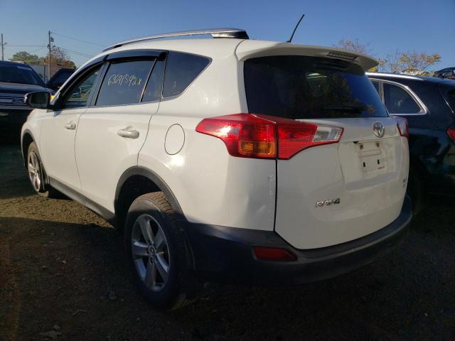 Photo 3 from auction – 2015 TOYOTA RAV4 XLE with VIN JTMRFREV4FJ034072